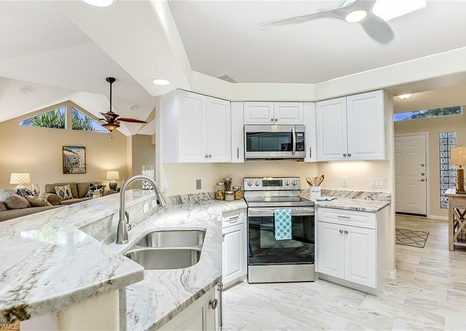 1st image of 9412 Palm Island Cir