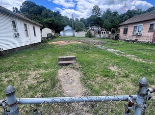 1814 Sycamore St, Kenova, WV