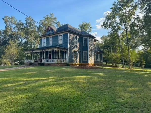 109 Lone Oak St, Grantville, GA 30220