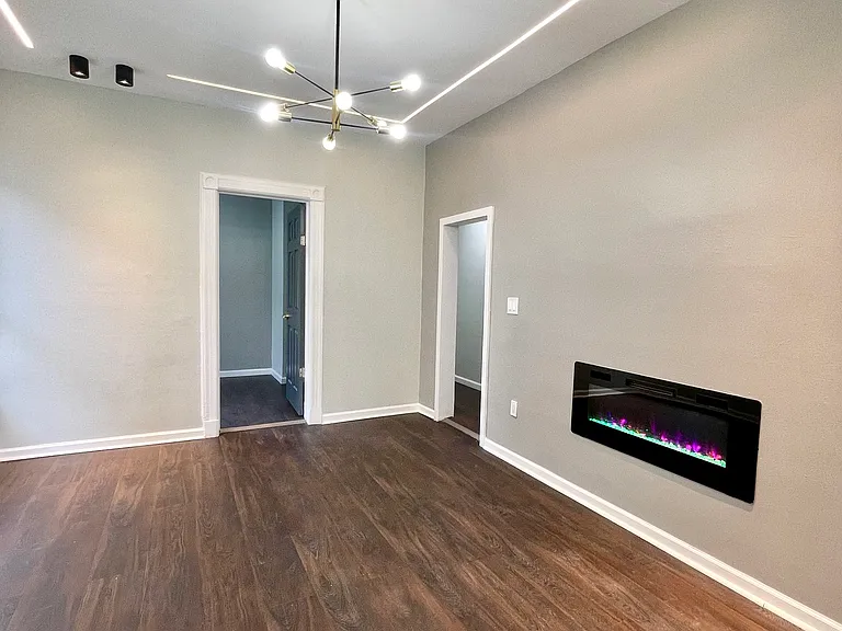 298 New York Ave #2 — Photo 4