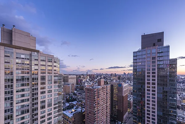 Rented by Chelsea Tower | media 10