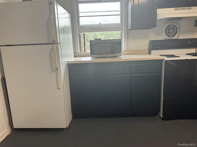 124 Parkdale Dr — Photo 17