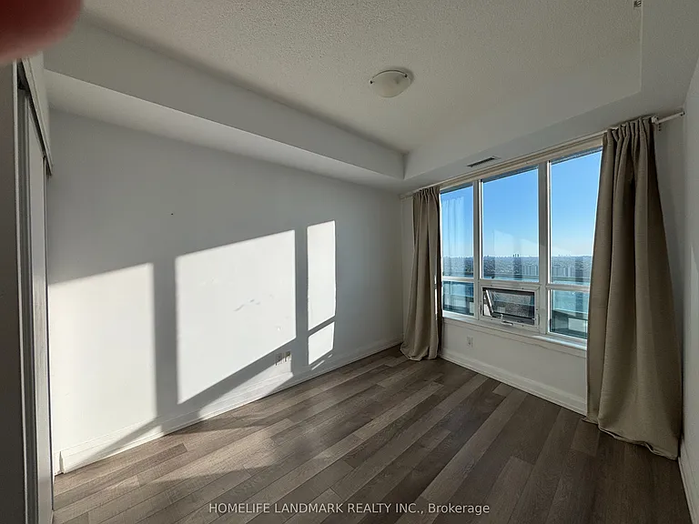 7171 Yonge St #2508 — Photo 8