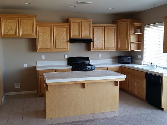 5th image of 4217 Theresa Ct