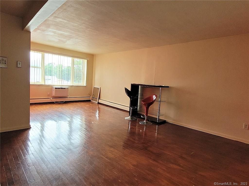 70 Farmington Ave UNIT 3A, New London, CT 06320 Zillow