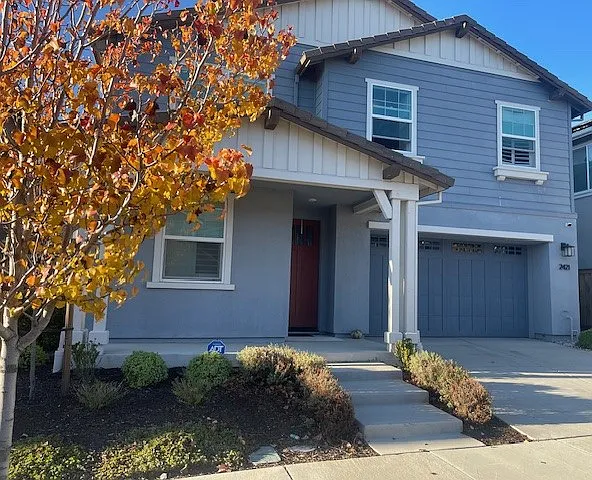 2421 Periwinkle Pl photo 1