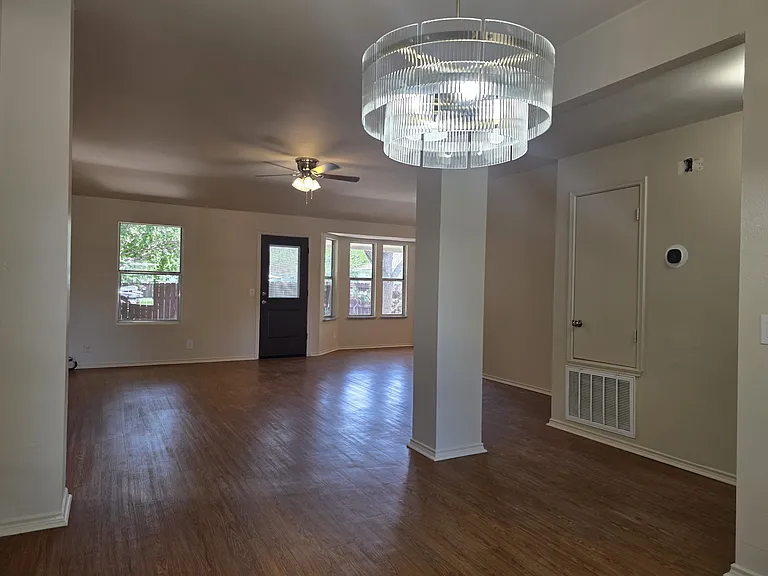 11602 Maybach Dr — Photo 8