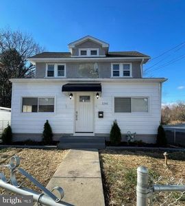 1241 Haverford Rd, Crum Lynne, PA, 19022
