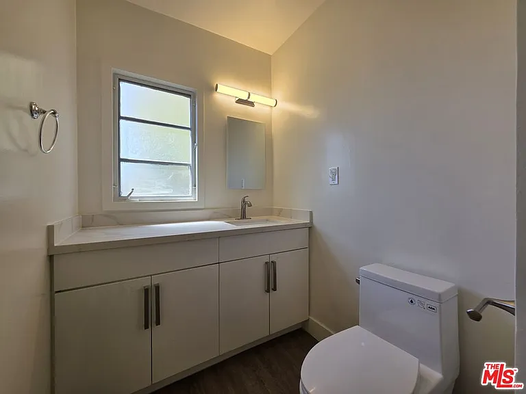 1635 S Beverly Glen Blvd #6 — Photo 20