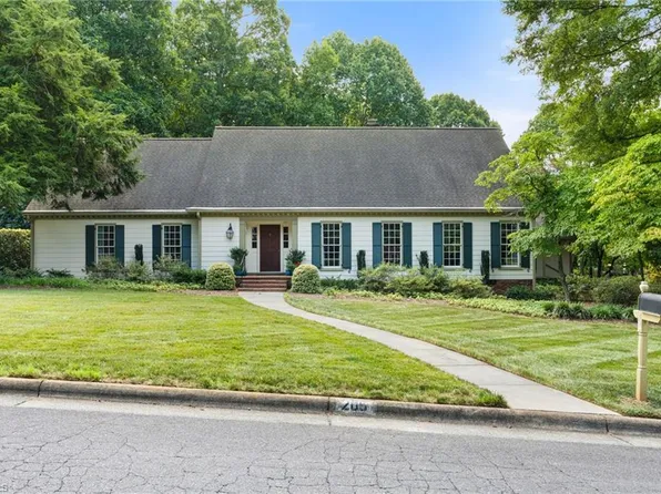 205 Heatherton Way, Winston Salem, NC 27104