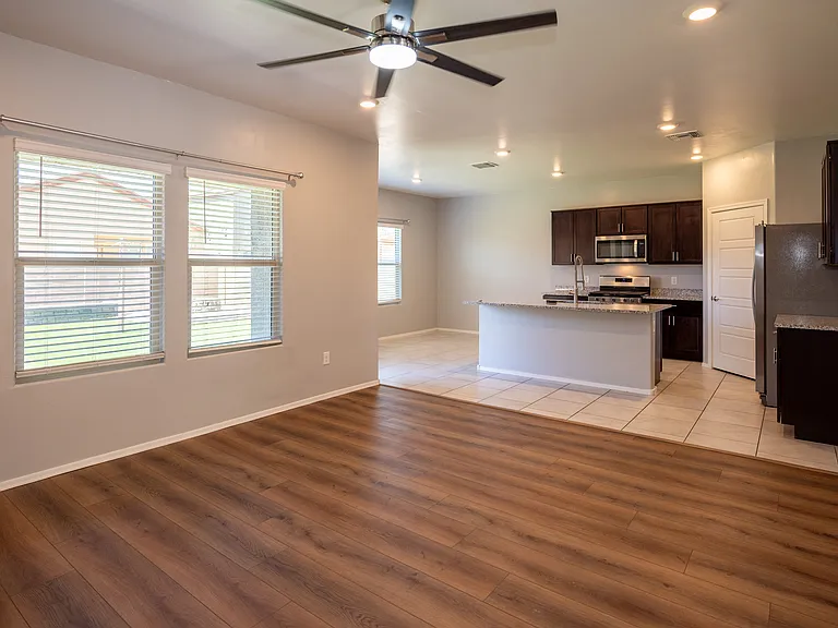 2580 E Calle Palta — Photo 7