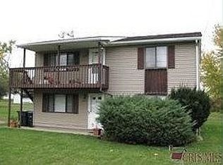 1827 & 1829 Faye Rd, Akron, OH 44306