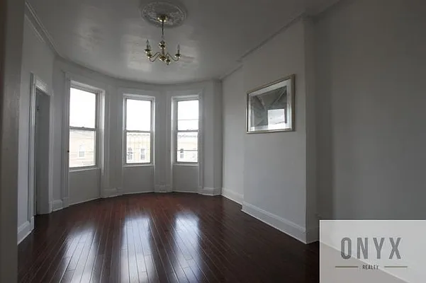 Rented by Onyx | media 18