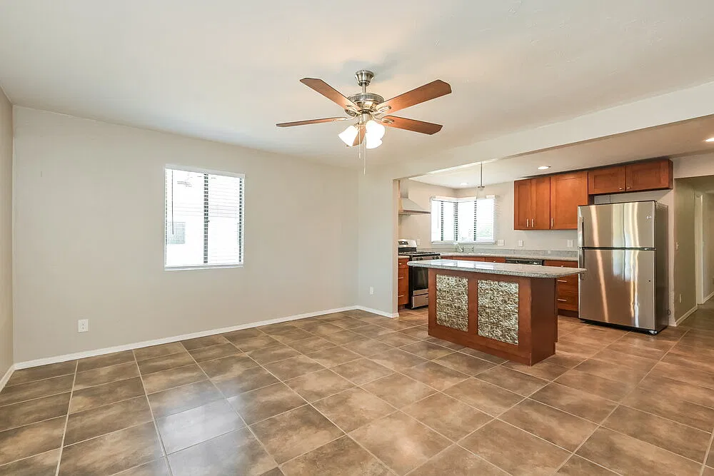 4 bed, 2.0 bath, 1563 sqft, $1,910 — Photo 3