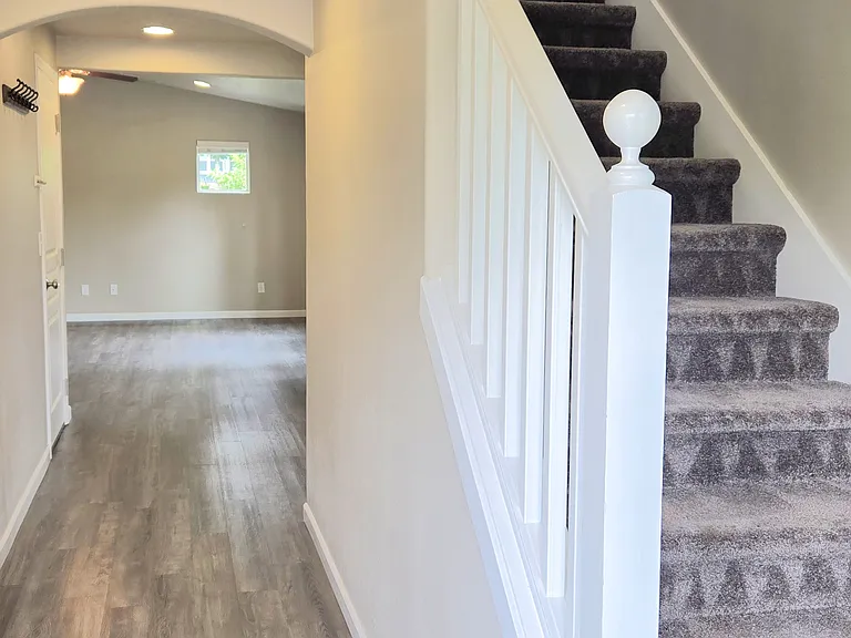 4946 Holly St — Photo 3