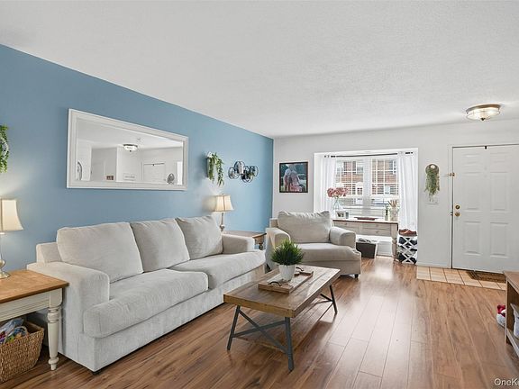 4th image of 6 Goldsmith Court