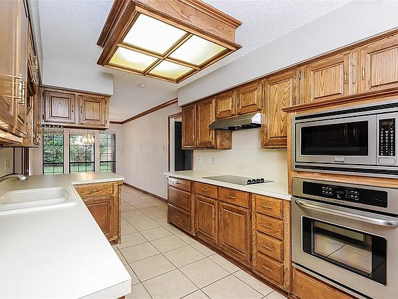 2nd image of 1310 Highland Dr