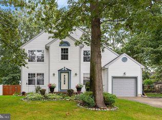 47 Brearly Dr, Sicklerville, NJ 08081