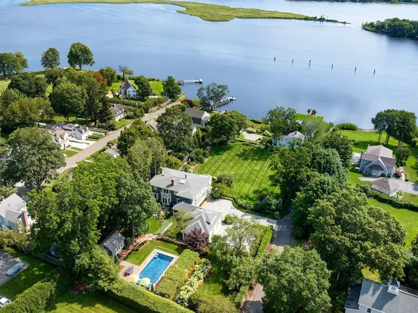 7 Dickinson Lane, Essex, CT 06426