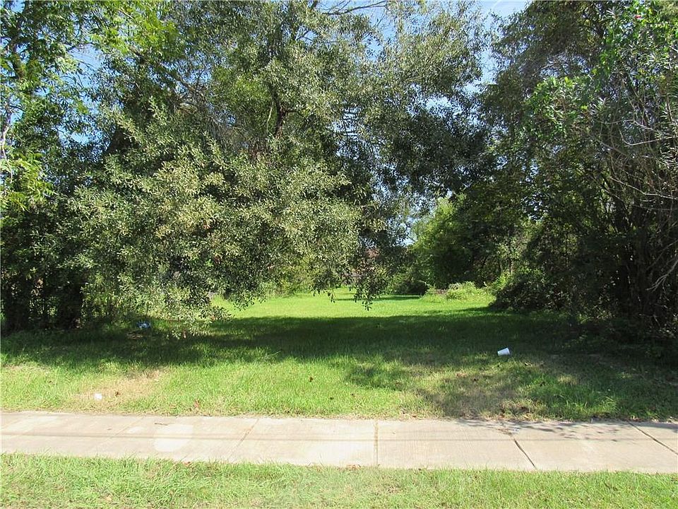 1st image of 631 Enterprise Blvd