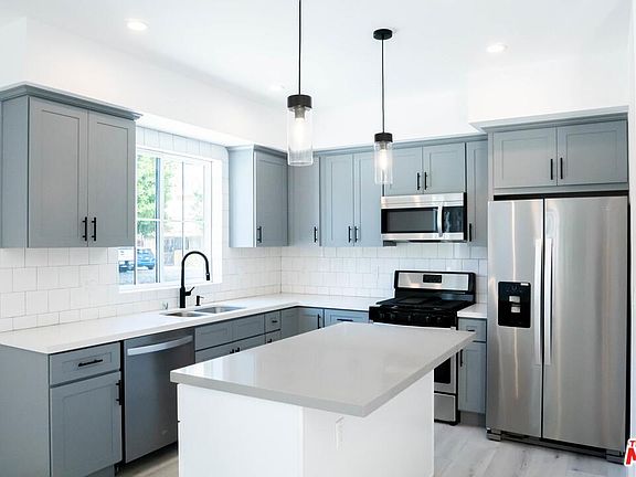 3rd image of 11229 Peach Grove St #4860