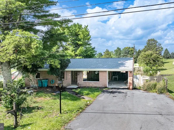 11838 Patrick Rd, Hagerstown, MD 21742