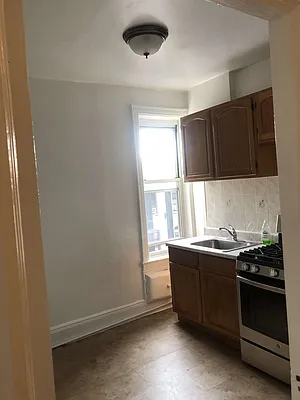 Rented by Argy Realty Inc | media 28