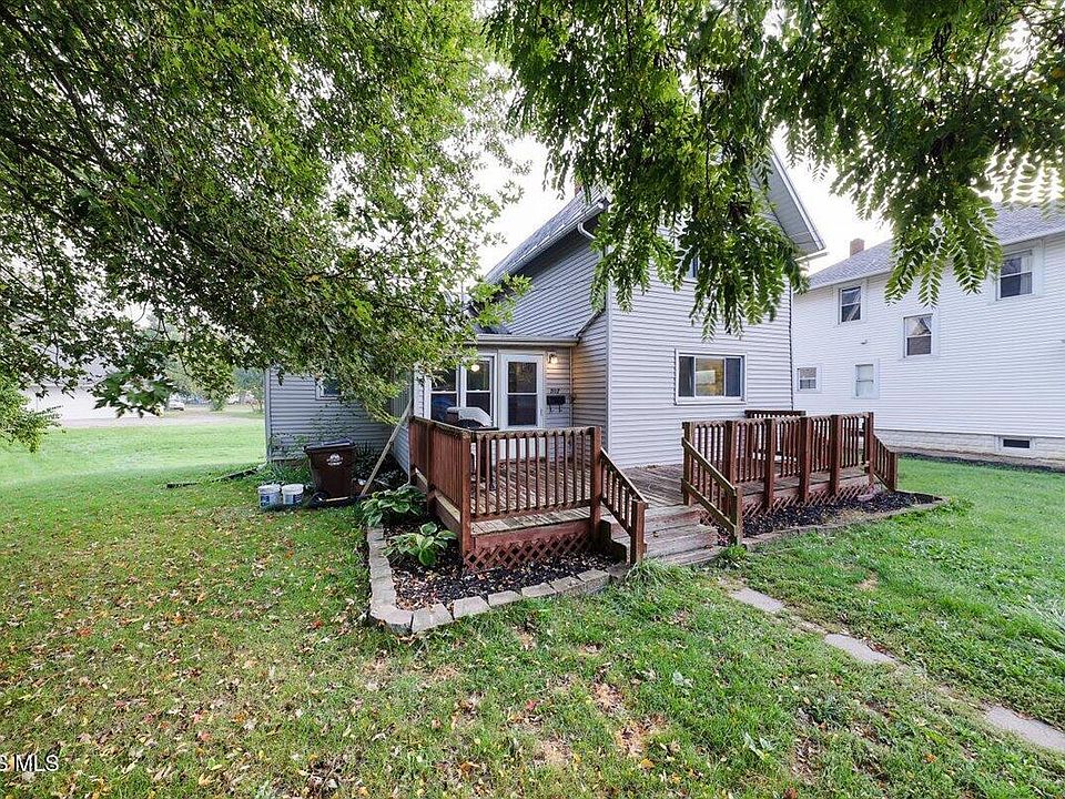 31st image of 507 Ralston Ave