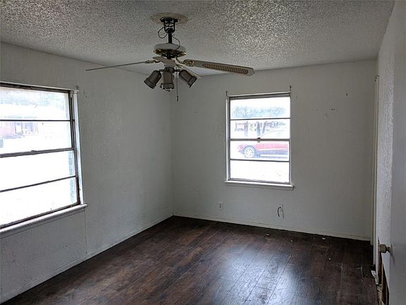 4th image of 6730 Tabor St