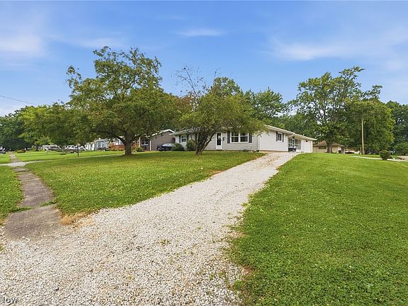 2nd image of 407 Dorwood Dr