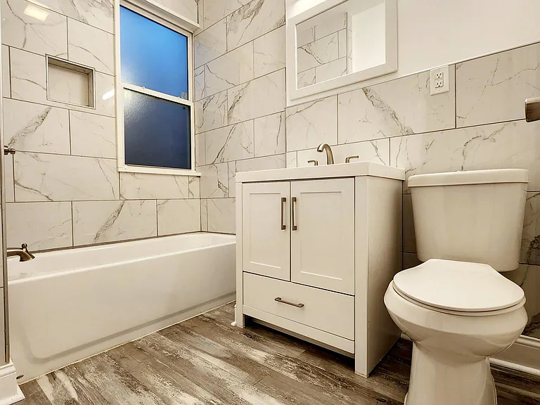 2256 Montclair St — Photo 13