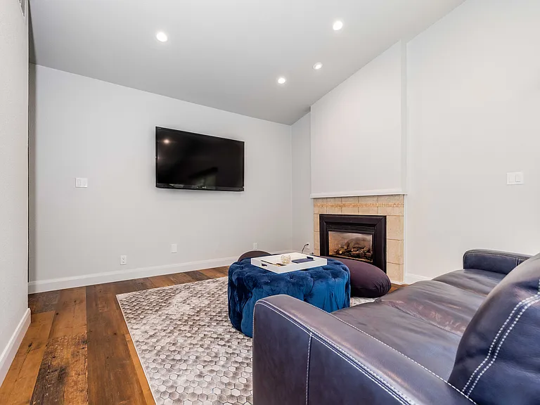 268 Frederick Dr — Photo 6