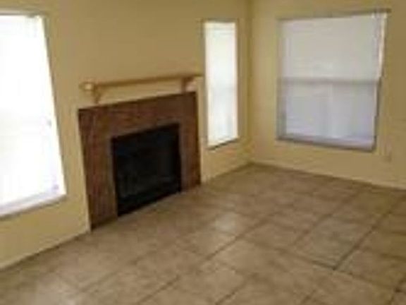 4th image of 1503 Northlake Dr