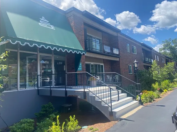 1210 Greendale Ave APT 312, Needham, MA 02492