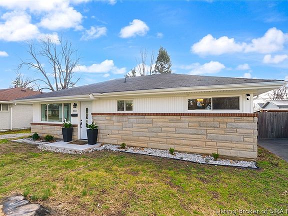 3rd image of 1011 Sharon Drive