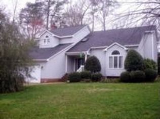 110 Castellow Ct, Yorktown, VA 23692
