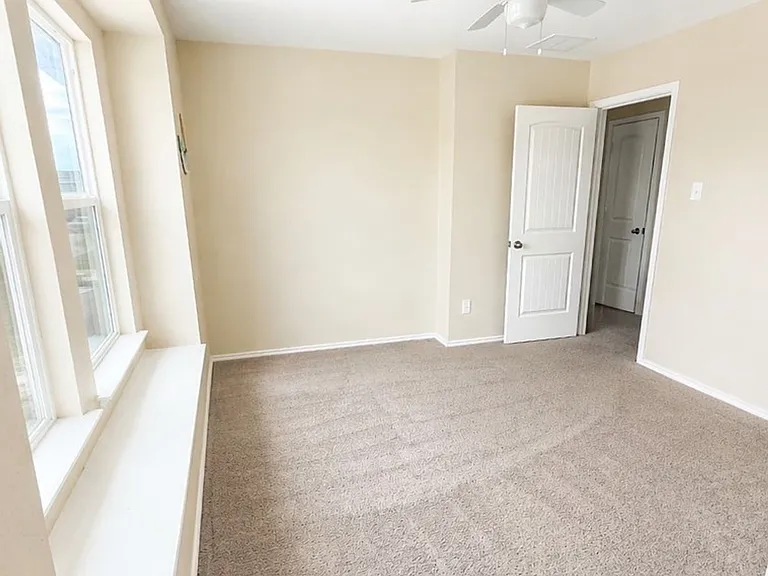 1308 Long Creek Ln — Photo 14