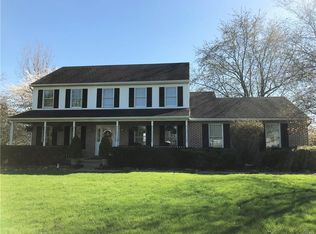 5865 Shady Ln, Nazareth, PA 18064