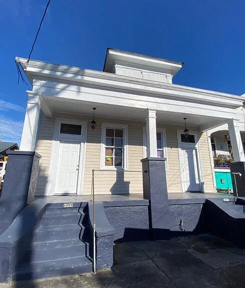 1929 Arts St — Photo 1