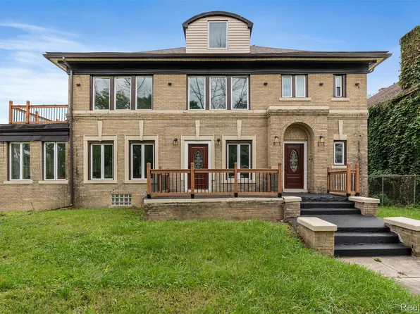 2409 Calvert St, Detroit, MI 48206