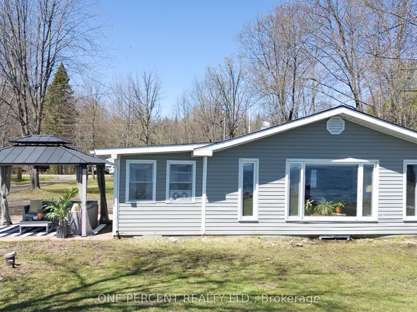 1695 Jocko Point Rd, Nipissing 10, ON P1B 8G5