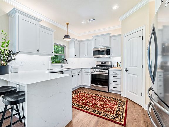 4th image of 11 Elmham Ln