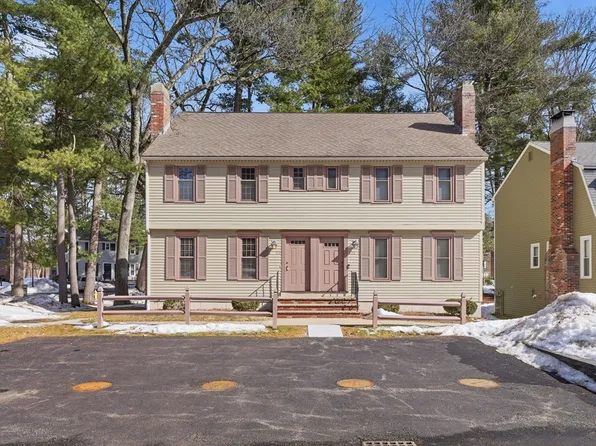 331 Wellman Ave Unit 331, North Chelmsford, MA 01863