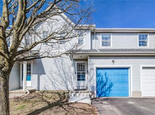 90 Mooregate Cres #27, Kitchener, ON N2M 5P7