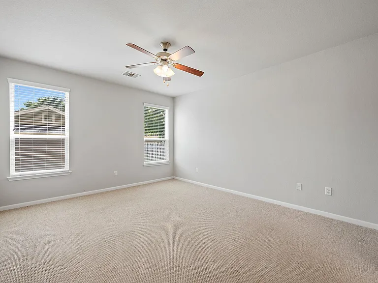 1613 Corn Hill Ln — Photo 14