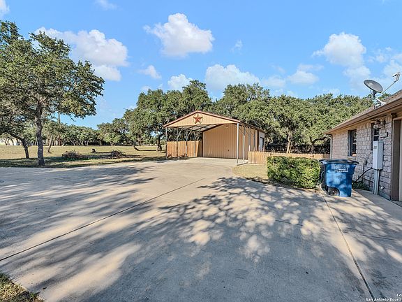 4th image of 212 LEGACY TRAIL DR