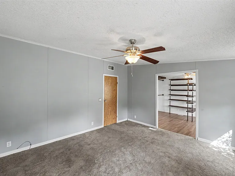17685 Todd St — Photo 40