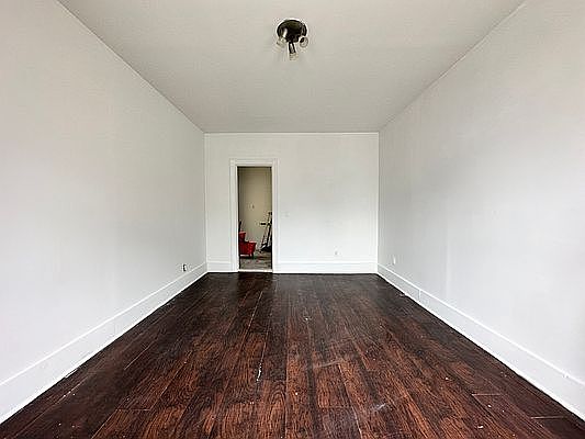 5th image of 789 Elsmere Pl Floor 2