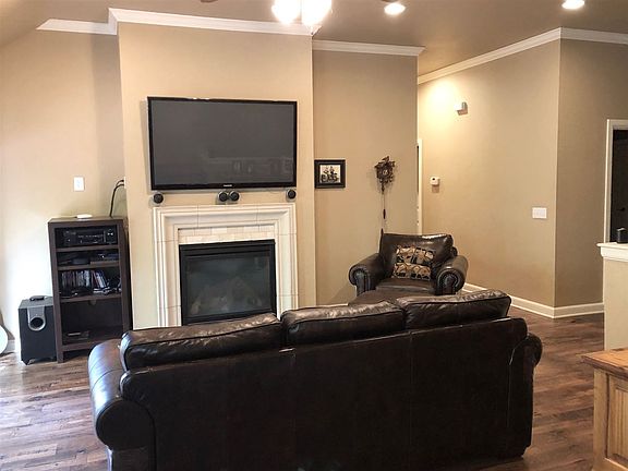 5th image of 1416 S Oakfield Ct