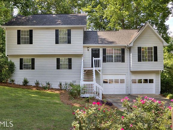 2nd image of 1515 Hascall Dr SW